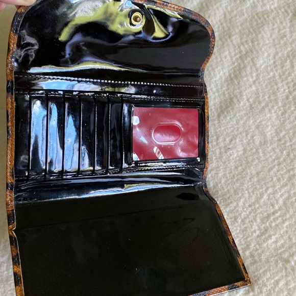 Dooney and Bourke cheetah leopard wallet - Picture 15 of 16